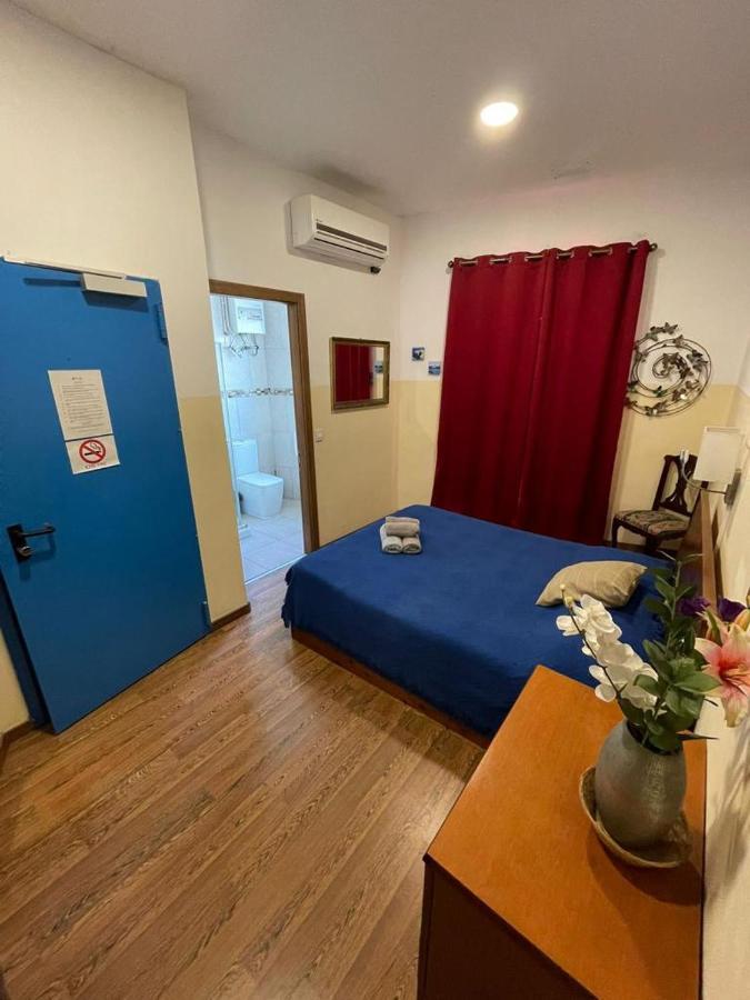 Marco Polo Party Hostel Saint Julian's Ngoại thất bức ảnh